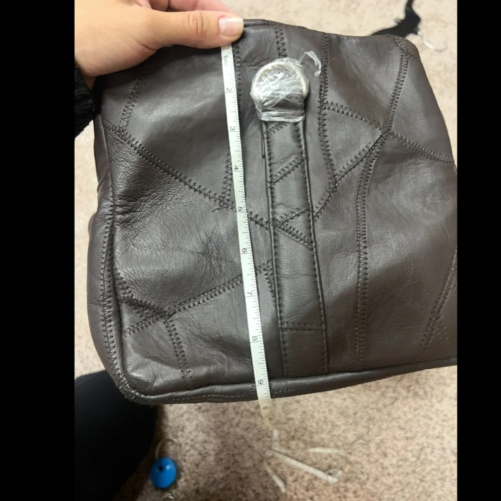 NEW BROWN DUFFLE BAG WITH ACCESSORIES